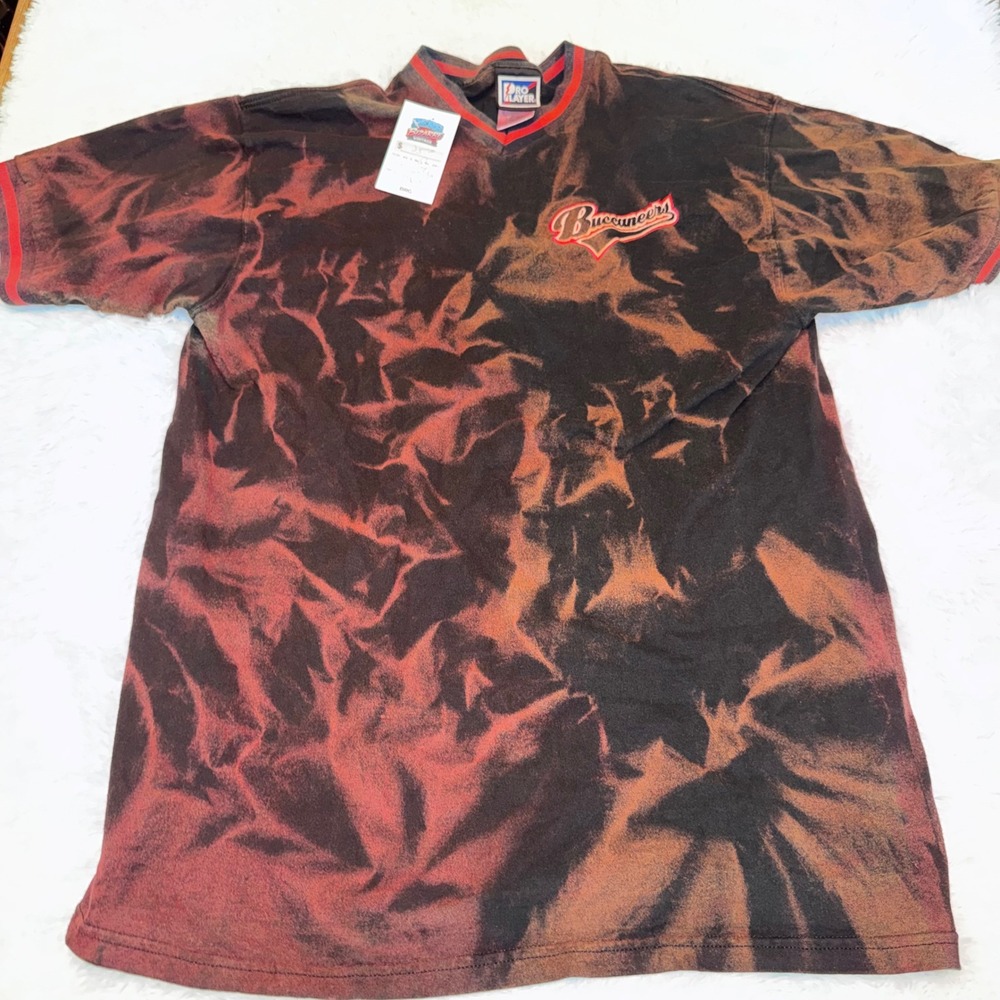 Pro Player Tampa Bay Buccaneers Shirt Mens L Black Red Custom Bleach Dye‎